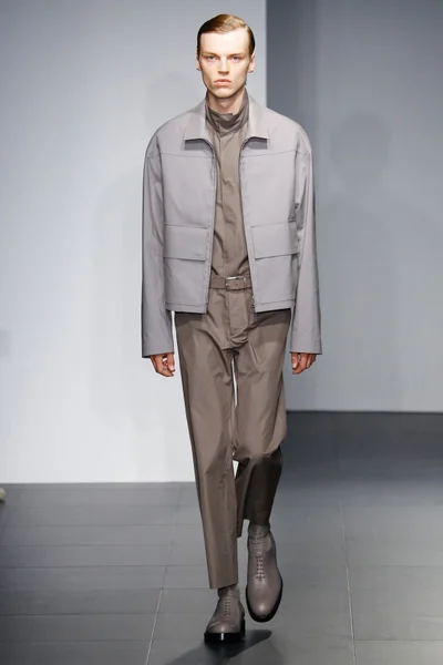 Look 7